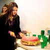 A produção do 'Domingão do Faustão' preparou um bolo de aniversário para Bruna Marquezine