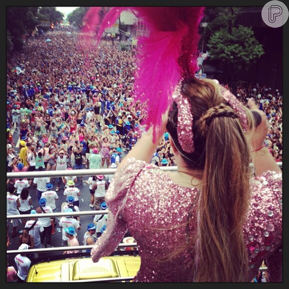 Durante o Carnaval carioca, Preta Gil arrasta multidões pelo centro do Rio com o bloco que leva o seu nome