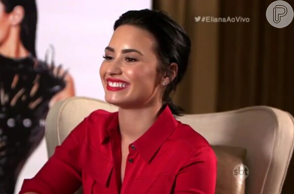 Demi Lovato rasgou elogios aos fãs, durante entrevista no programa 'Eliana', deste domingo, 1º de novembro de 2015: 'Eu já tive vários altos e baixos, mas eles me apoiaram durante tudo. E eu os amo muito. Sou grata a todos eles'