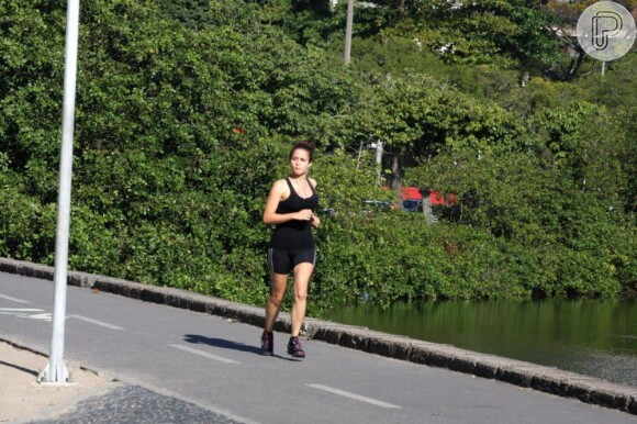 Nanda Costa gosta de correr na Lagoa Rodrigo de Freitas, na Zona Sul do Rio 