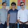 O trio Jonas Brothers, formado por Nick, Joe e Kevin, participa de eventos - juntos novamente - em setembro de 2012 nos Estados Unidos