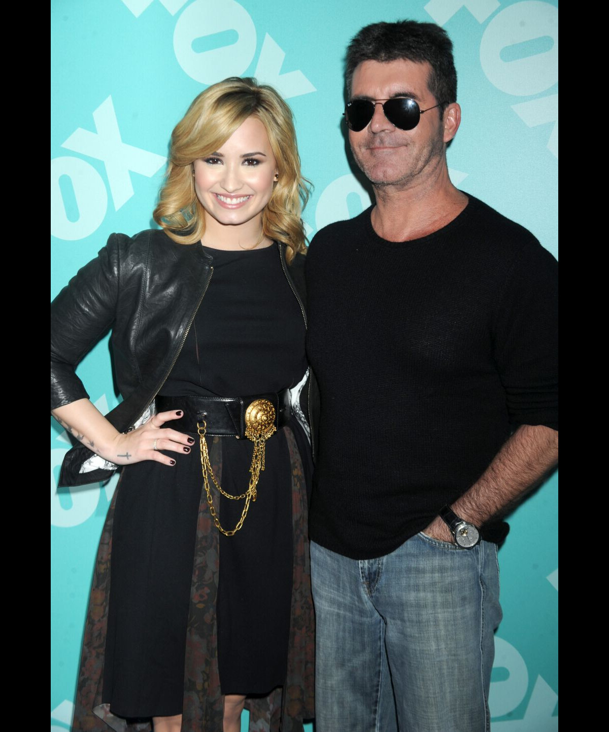 Foto Demi Lovato e Simon Cowell são jurados do reality show musical 'X