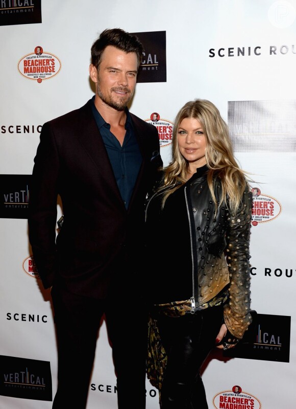 Fergie e o marido, Josh Duhamel vão à premiére de 'Scenic Route', em 20 de agosto de 2013