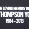 No final do episódio, apareceu uma tela preta, onde estava escrito 'In Loving Memory of Lee Thompson Young 1984-2013'