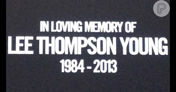 No final do episódio, apareceu uma tela preta, onde estava escrito 'In Loving Memory of Lee Thompson Young 1984-2013'