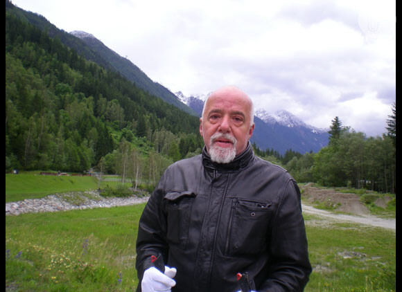 Paulo Coelho completa 66 anos nesse sábado, 24 de agosto de 2013