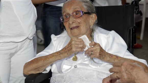 Dona Canô, mãe de Caetano Veloso e Maria Bethânia, é internada em Salvador