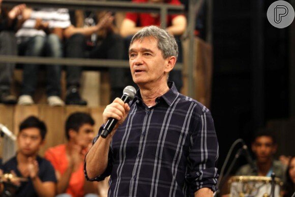 Serginho Groisman é apresentador do programa 'Altas Horas'