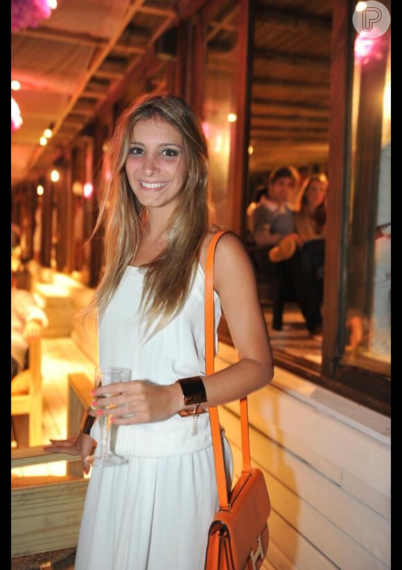 Sophia Mattar, apontada como nova namorada de Alexandre Pato, tem 21 anos e é estudante de comunicação. A jovem é filha do empresário Salim Mattar, presidente do grupo Localiza