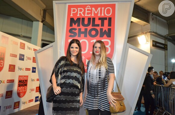 As atrizes Samara Felippo e Carolinie Figueiredo prestigiaram o Prêmio Multishow 2013, no HSBC Arena, na Barra da Tijuca, Zona Oeste do Rio de Janeiro
