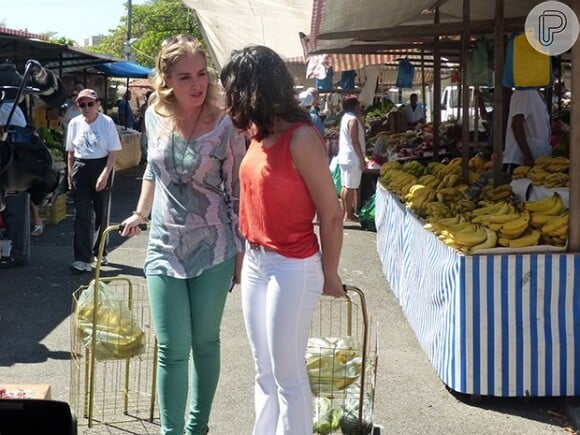 Angélica e Vanessa Giácomogravaram em uma feira livre na Barra da Tijuca, Zona Oeste do Rio de Janeiro