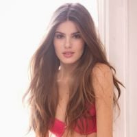 Camila Queiroz substitui Marquezine em campanha de lingerie