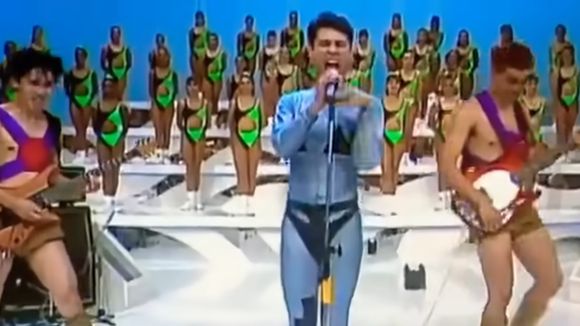 30 anos da morte dos Mamonas Assassinas: poucos lembram, mas diretor de rádio quis censurar músicas do icônico grupo por atitude da neta criança