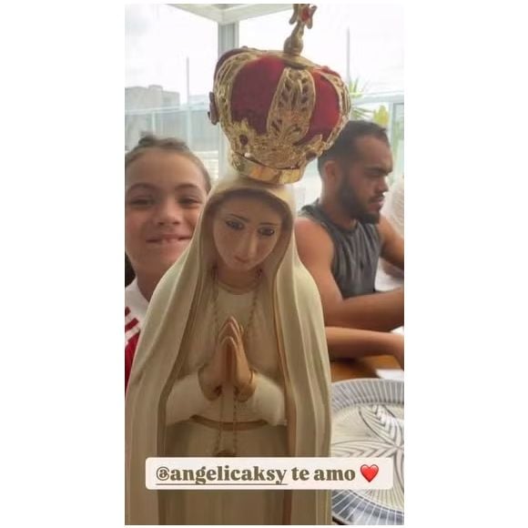 Angélica enviou uma imagem de Nossa Senhora de Fátima para Preta Gil: ‘Presente mais lindo que eu ganhei’