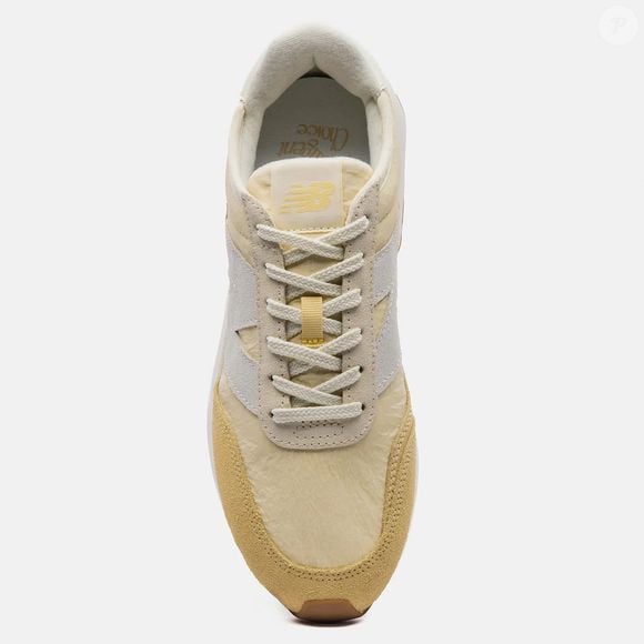 Os Tênis New Balance Amarelo são a pedida perfeita para quem quer um ponto de cor no look de forma leve