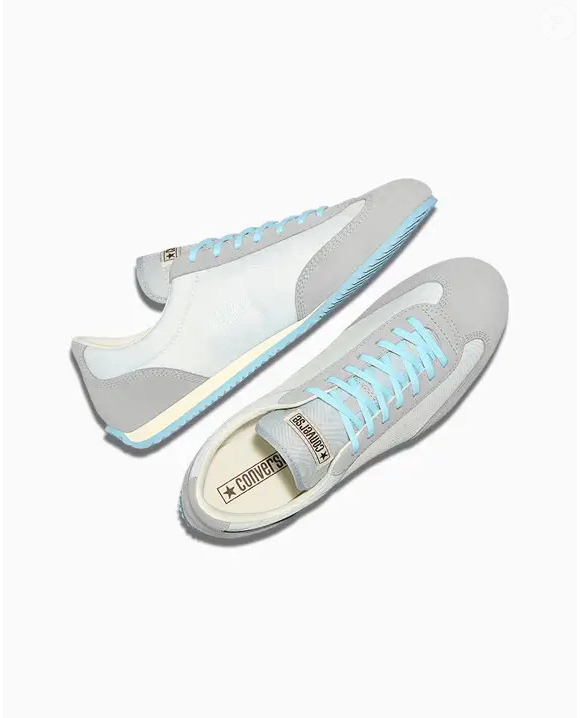 Com perfil de sola baixa e linhas elegantes, o Converse 1908 Jogger se destaca como uma peça-chave para quem busca conforto sem abrir mão de um visual moderno com referências nostálgicas.