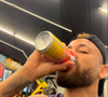 Neymar reagiu às críticas pela participação em um torneio de pôquer durante o jogo do Santos pela Sul-Americana e mandou um recado direto aos críticos