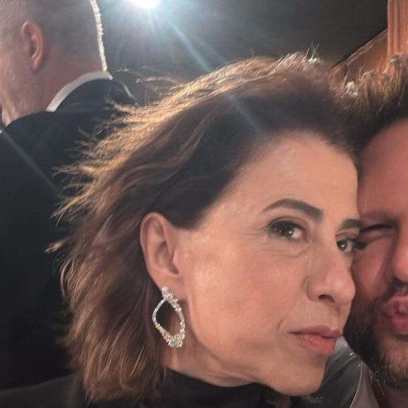 Fernanda Torres comemorou com Selton Mello a estatueta do Globo de Ouro