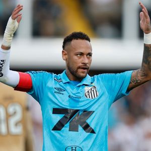Após renovação com o Santos, Neymar faz forte desabafo sobre críticas e revela grande sonho: 'Me sinto forte…'