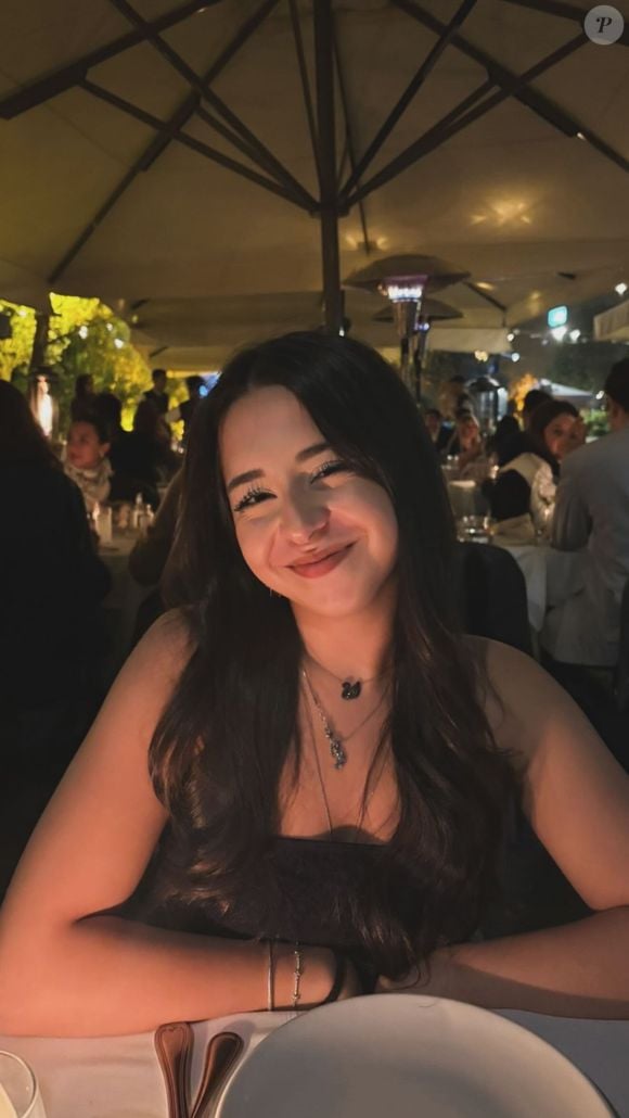 Beren Gökyıldız não lembra nada da menina Melek. Nascida em 29 de setembro de 2009, a atriz está hoje com 16 anos e já desponta como uma jovem promissora.