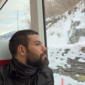 Pedro Andrade fez aniversário no último domingo (19) e compartilhou um carrossel de fotos comemorativas