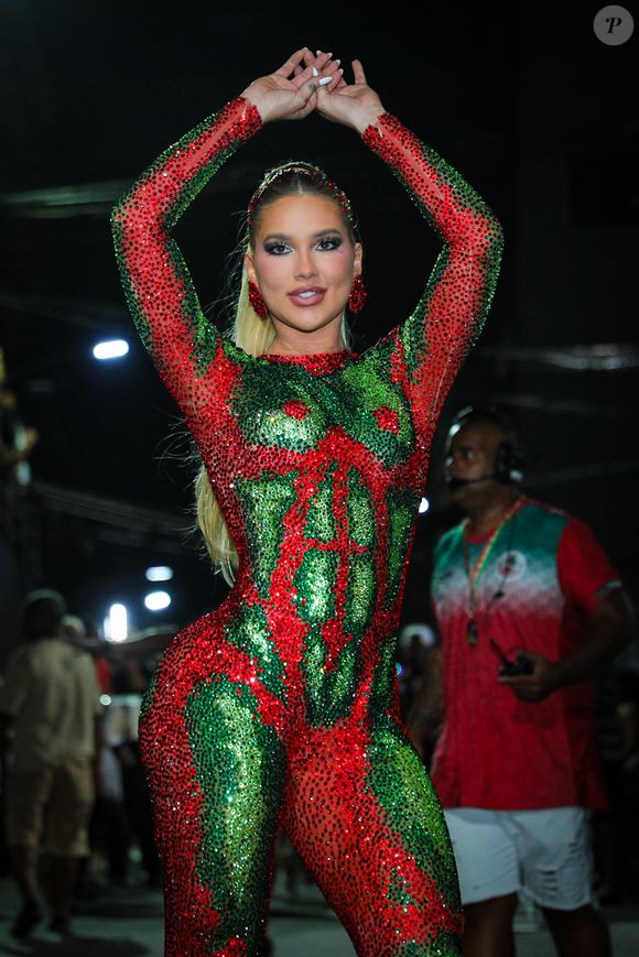 Em entrevista ao portal LeoDias, durante um ensaio da Grande Rio, Virgínia Fonseca explica encontro com o ex-marido e destaca prioridade absoluta aos filhos