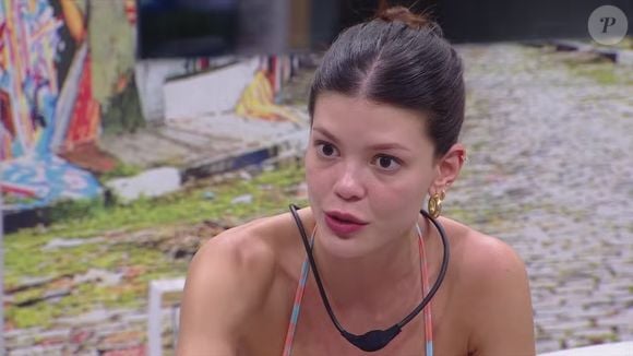 "Denegrir é uma palavra que a gente foi criado falando, mas a gente aprende que não é correto por que vem de negritude. É uma palavra que é 'deixar negro'", explicou Vitória Strada