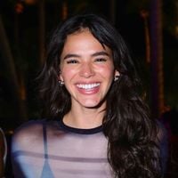 Com biquíni fio-dental à mostra, Bruna Marquezine usa look transparente de R$ 5,5 mil. Fotos!