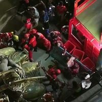 'Esmagamento': o que já se sabe de acidente no Carnaval 2026 com carro alegórico da União de Maricá que causou fratura exposta grave em idoso?