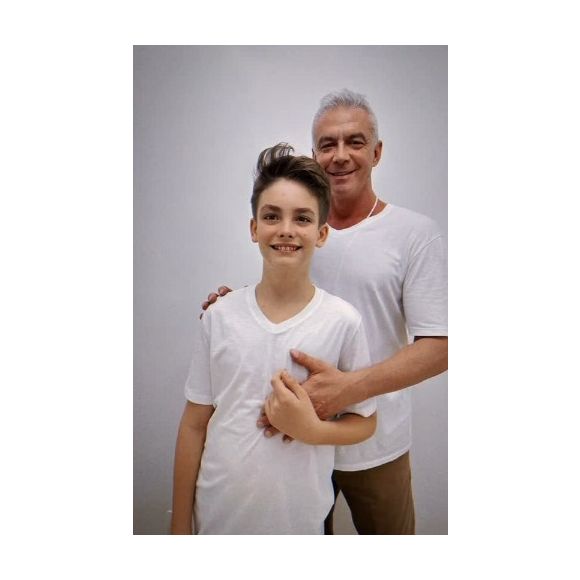 Alexandre Correa ao lado do filho Alezinho, fruto de seu antigo casamento com a apresentadora Ana Hickmann.