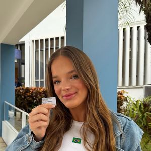 Rafaella Justus publicou, neste domingo (04), uma foto mostrando a primeira vez em que votou nas eleições