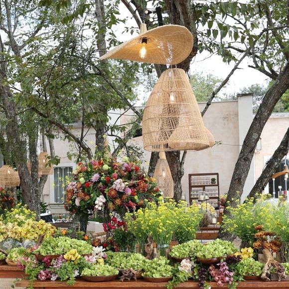Os detalhes da festa pre-wedding de Giovanna Lancellotti e Gabriel David, no interior de São Paulo.