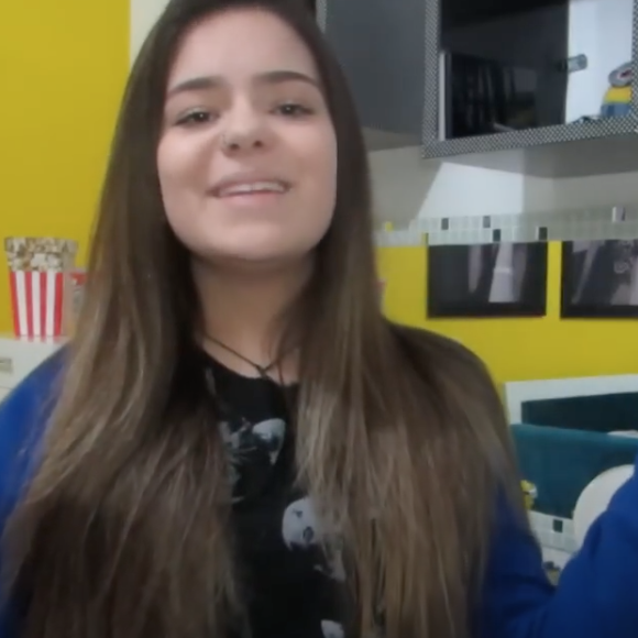 Viih Tube ainda usava seu cabelo natural, em tom castanho médio