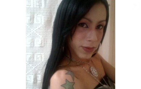 Em 2017, Juliana Oliveira recorreu a uma clínica clandestina para deixar seu rosto 'mais feminino'