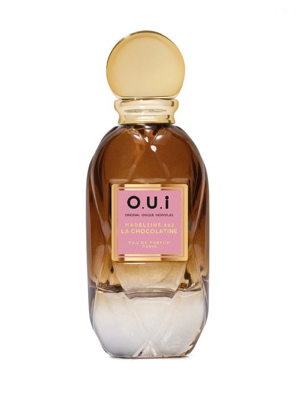 O Madeleine 862 La Chocolatine, da O.U.i Paris, transforma a inspiração em uma pâtisserie parisiense em uma fragrância floriental gourmand. Assinada por Fabrice Pellegrin, em parceria com Pierre Aulas, a composição reúne acordes de pain au chocolat, chocolate e notas amendoadas, acompanhados pela cremosidade das flores brancas. Musk branco, sândalo, cedro, praliné, fava tonka, baunilha e lascas de carvalho completam a experiência olfativa