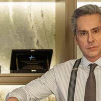 Resumo da novela 'Vale Tudo', capítulo de 12 de julho, sábado: Marco Aurélio toma atitude e deixa Renato devastado