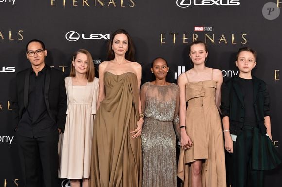 Além de Vivienne, outros filhos de Angelina Jolie e Brad Pitt tomaram a mesma atitude contra o ator: Shiloh foi a primeira a conseguir oficialmente a alteração em 2024 e, mais recentemente, Zahara e Maddox também entraram com pedidos semelhantes, alegando motivos pessoais