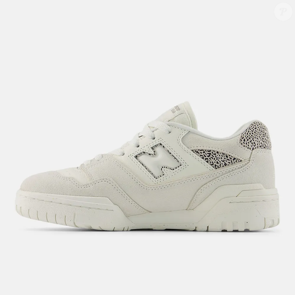 Versátil e atemporal, o New Balance 550 conquista espaço no guarda-roupa feminino por combinar com saia, vestido, alfaiataria e jeans