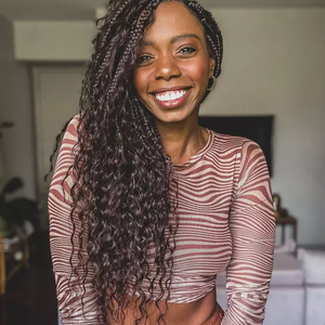 Jacira Doce critica: 'Olha, quem tem mais de um milhão, a pessoa jura que você conhece ela. É complicado, gente. Todo mundo tem que se apresentar, tem que falar o nome'