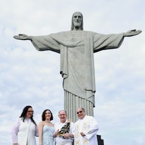 Renato Aragão 90 anos: humorista reuniu mulher e filha caçula em cerimônia