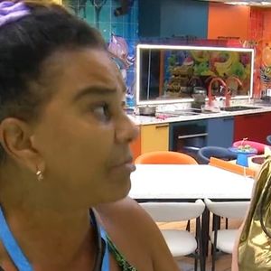 Em uma discussão durante o reality show, Solange Couto disse que Ana Paula teria sido 'espraguejada' pela própria mãe