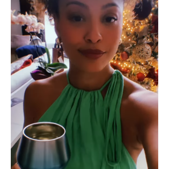 Sheron Menezzes passou o natal de verde...