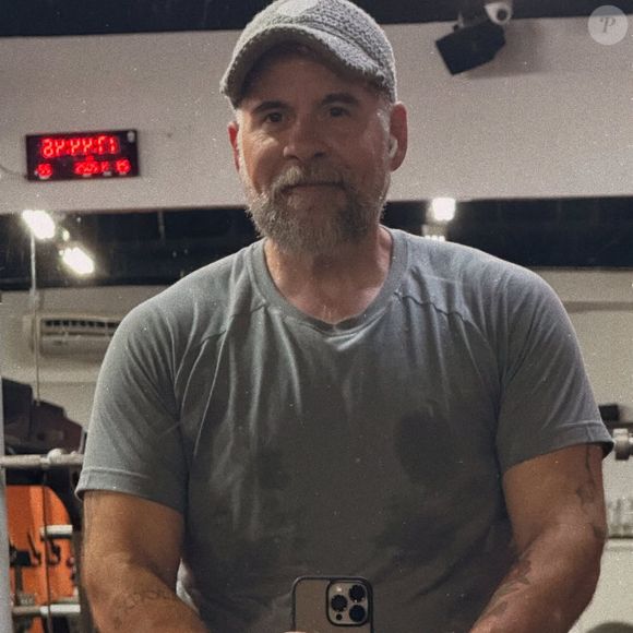 Visual grisalho de Leandro Hassum tem gerado elogios ao ator de 51 anos