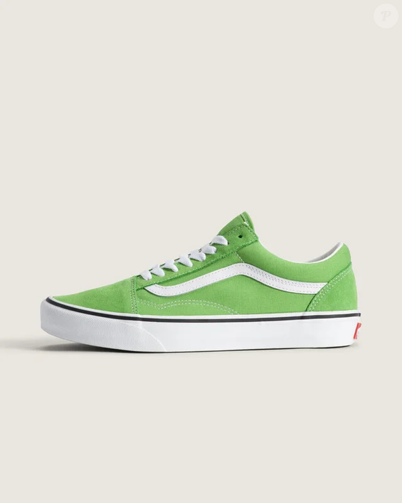 Nostalgia fashion: trend '2026 é o novo 2016' impulsiona retorno do clássico Vans Old Skool às vitrines