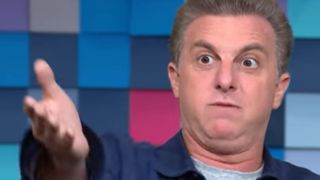 'Em uma carroça de madeira': quase ninguém lembra, mas Luciano Huck, hoje bilionário, já revelou perseguição e dificuldades financeiras da família