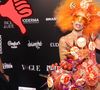 'Tudo por dinheiro': Adriane Galisteu perde seguidores e é atacada na web por fantasia polêmica de apostas e beats no Baile da Vogue 2025