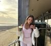 Tendência nas redes sociais, o tênis da Converse combina tons delicados e design marcante para criar produções modernas e femininas