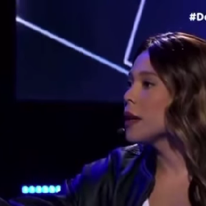 Na ocasião, a famosa foi questionada por Blogueirinha se o vídeo de conteúdo adulto gravado com seu pai, Carlos Urach, foi uma estratégia de marketing.