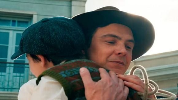 Candinho tem a atitude mais bonita que um pai pode fazer por um filho em ‘Êta Mundo Melhor’; reação deixa Zulma de cabelos em pé