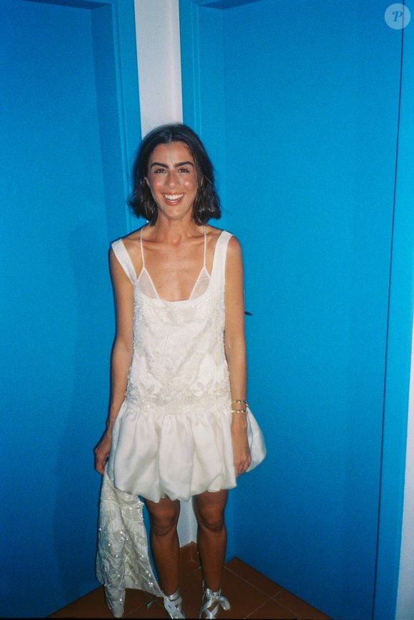 Uma ex-vendedora da FARM Rio voltou à marca dez anos depois para viver um momento especial: vestir o primeiro vestido de noiva criado pela empresa